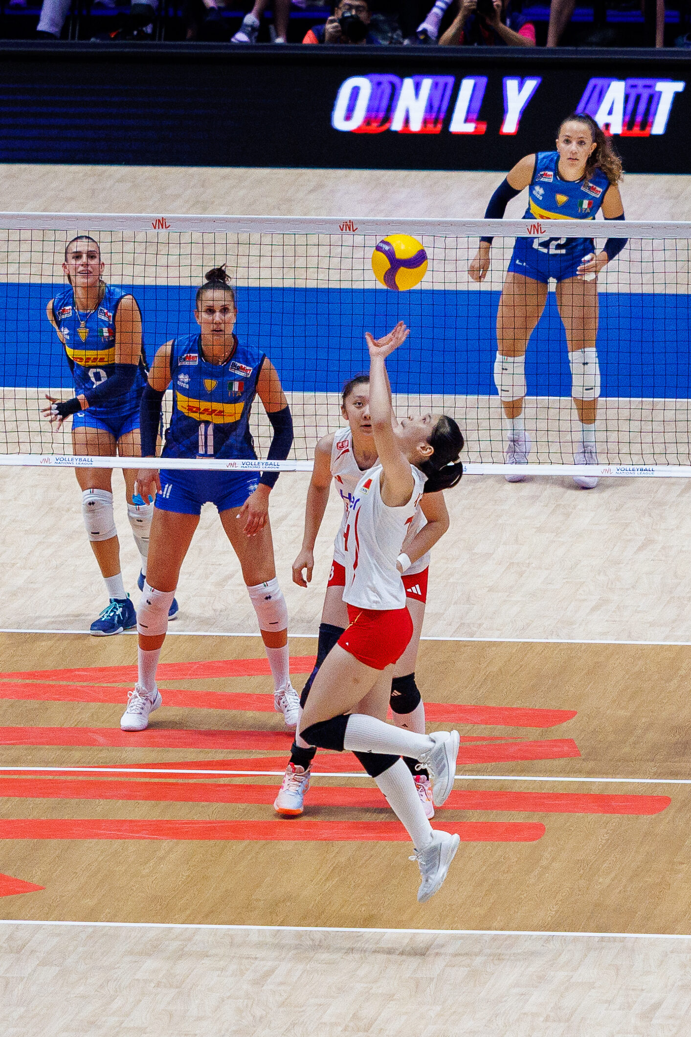 Volleyball Nations League match-day frame